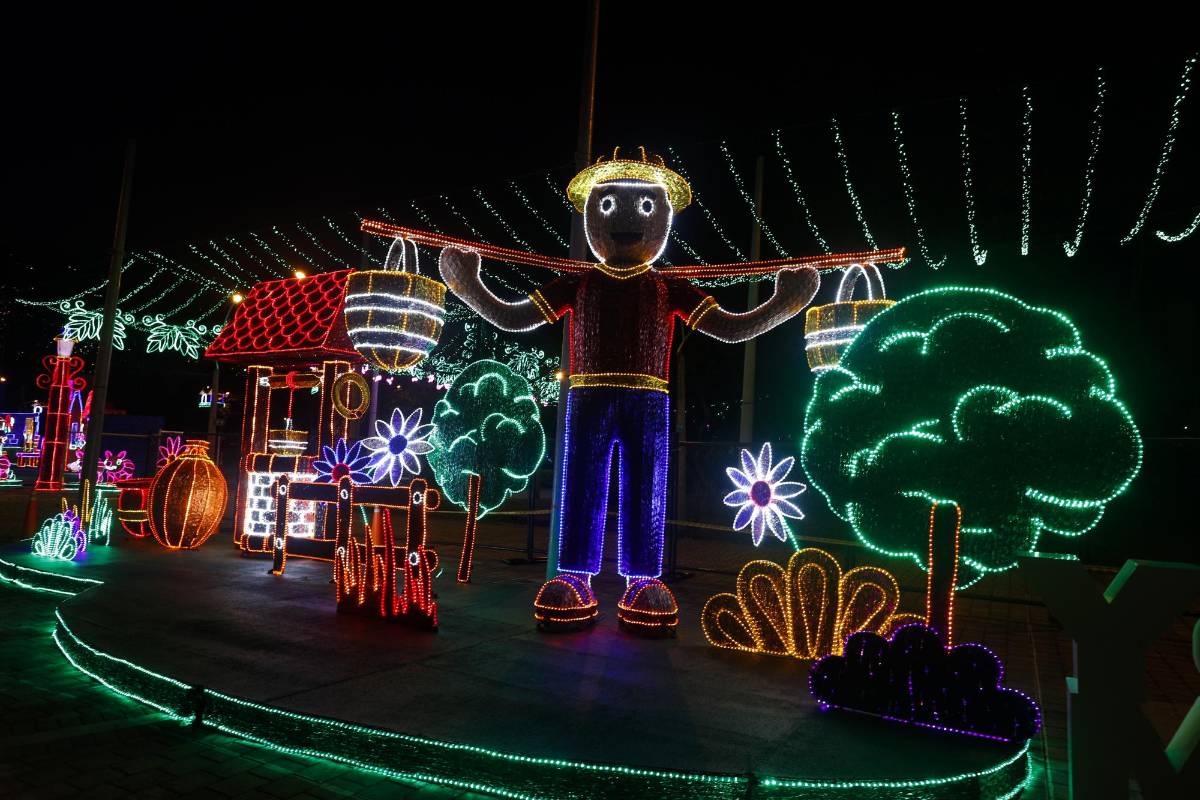 Un ritual de encendido navideño a través del alumbrado, atracción turística de la ciudad de Medellín. Foto: Manuel saldarriaga quintero