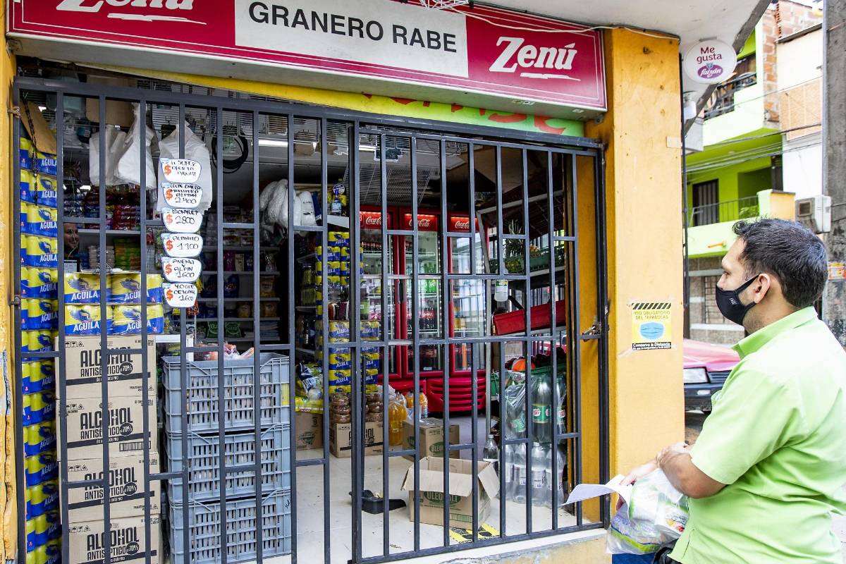 La clave de las tiendas de barrio fue sobreponerse a los cierres por temor a los contagios de la covid- 19 a inicio de abril. Foto: Jaime Pérez