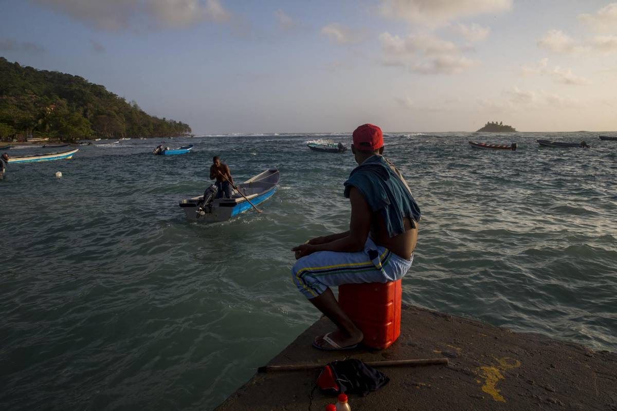 Algunos de los refugiados hacen varios intentos por cruzar la selva del Daríen, pagando a los coyotes por el transporte y según ellos a las autoridades para ser liberados luego de cada captura. Foto: Esteban Vanegas