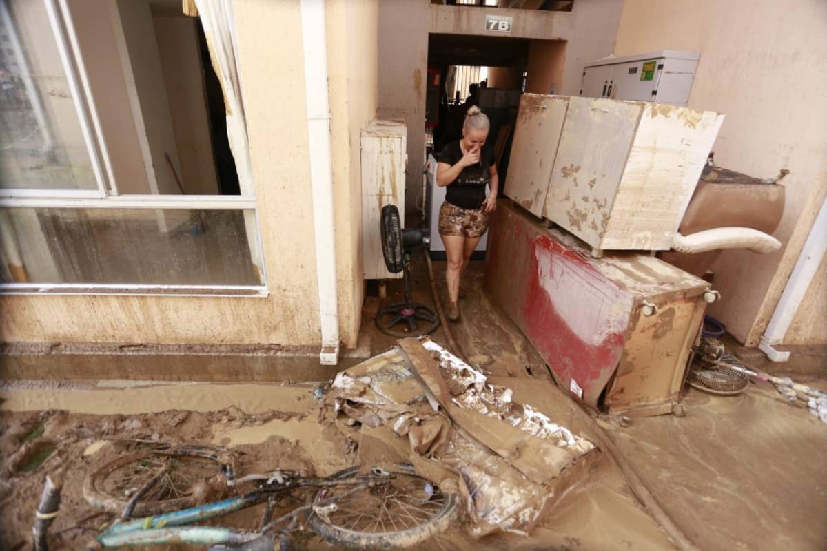 Según reportes del Ideam, 25 departamentos han sido afectados por el mal tiempo. Además de lluvias en la región Caribe, que han afectado a los departamentos de La Guajira, Magdalena, Atlántico, Bolívar, Sucre y César, las fuertes precipitaciones y el aumento del caudal de los ríos se han sentido en el Golfo de Urabá -en Antioquia-, Chocó, los santanderes, Cundinamarca, noroccidente de Boyacá, oriente del Tolima y Huila, así como en Meta, Guaviare, Caquetá, Putumayo y Amazonas. FOTOS AFP, GETTY IMAGES, EFE Y PRESIDENCIA DE LA REPÚBLICA