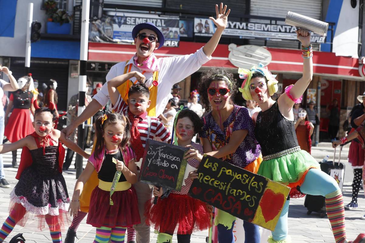 Desde hace quince años los teatreros de la ciudad realizan esta celebración anual. FOTO JAIME PÉREZ