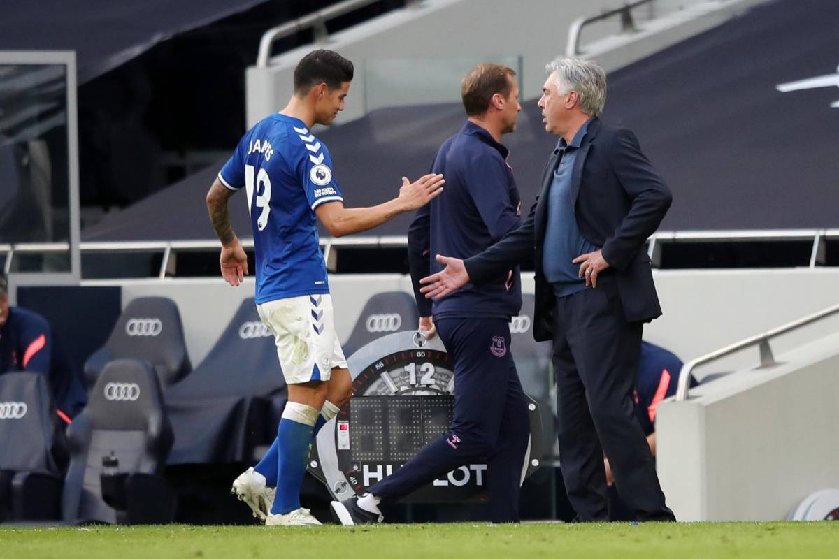 El futbolista cafetero fue sustituido a los 91 minutos (tiempo de descuento) para el aplauso del técnico y sus compañeros. Foto Gettyimages