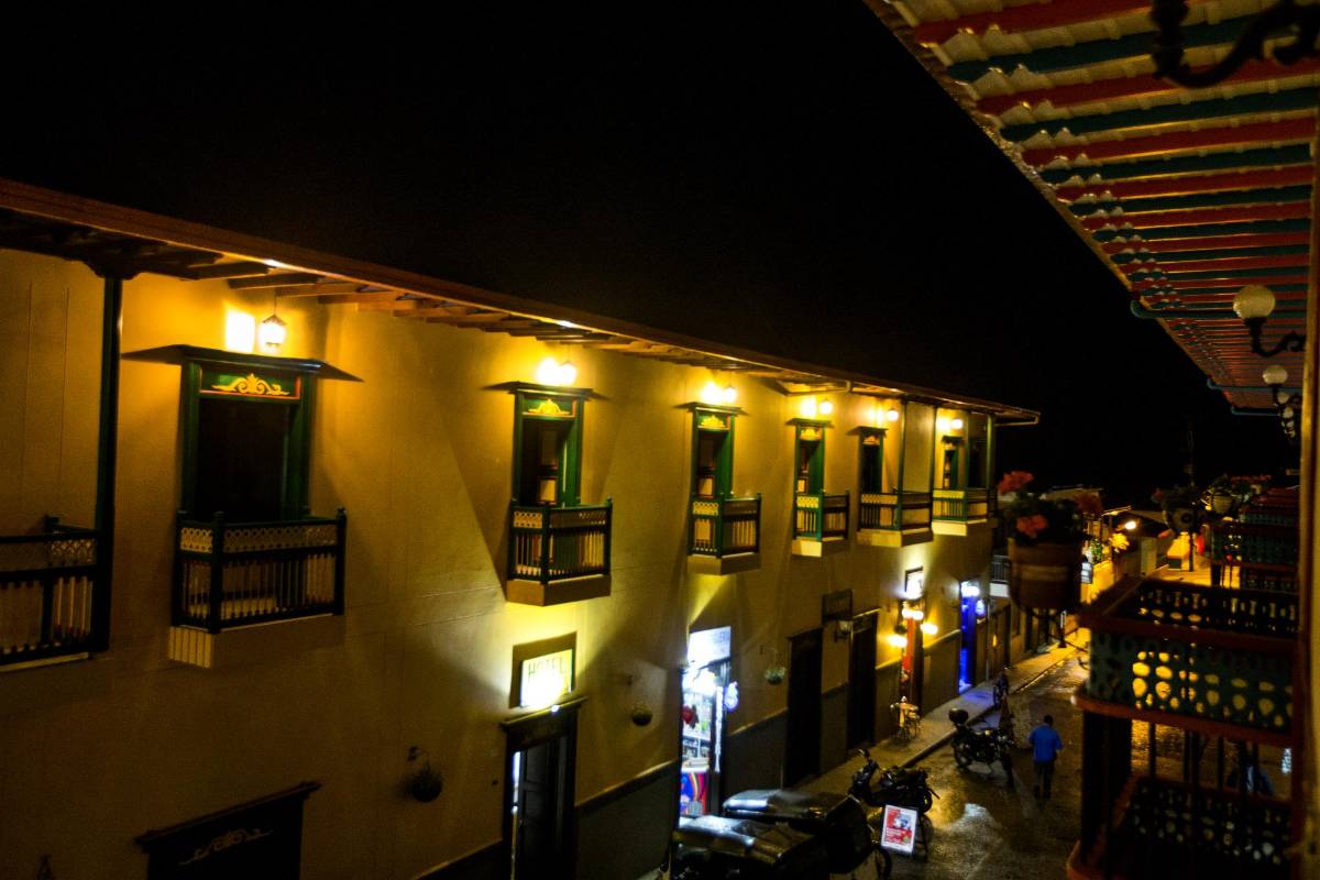 Los colores en sus puertas y balcones hacen alusión al nombre que lleva este municipio. Foto: Julio César Herrera