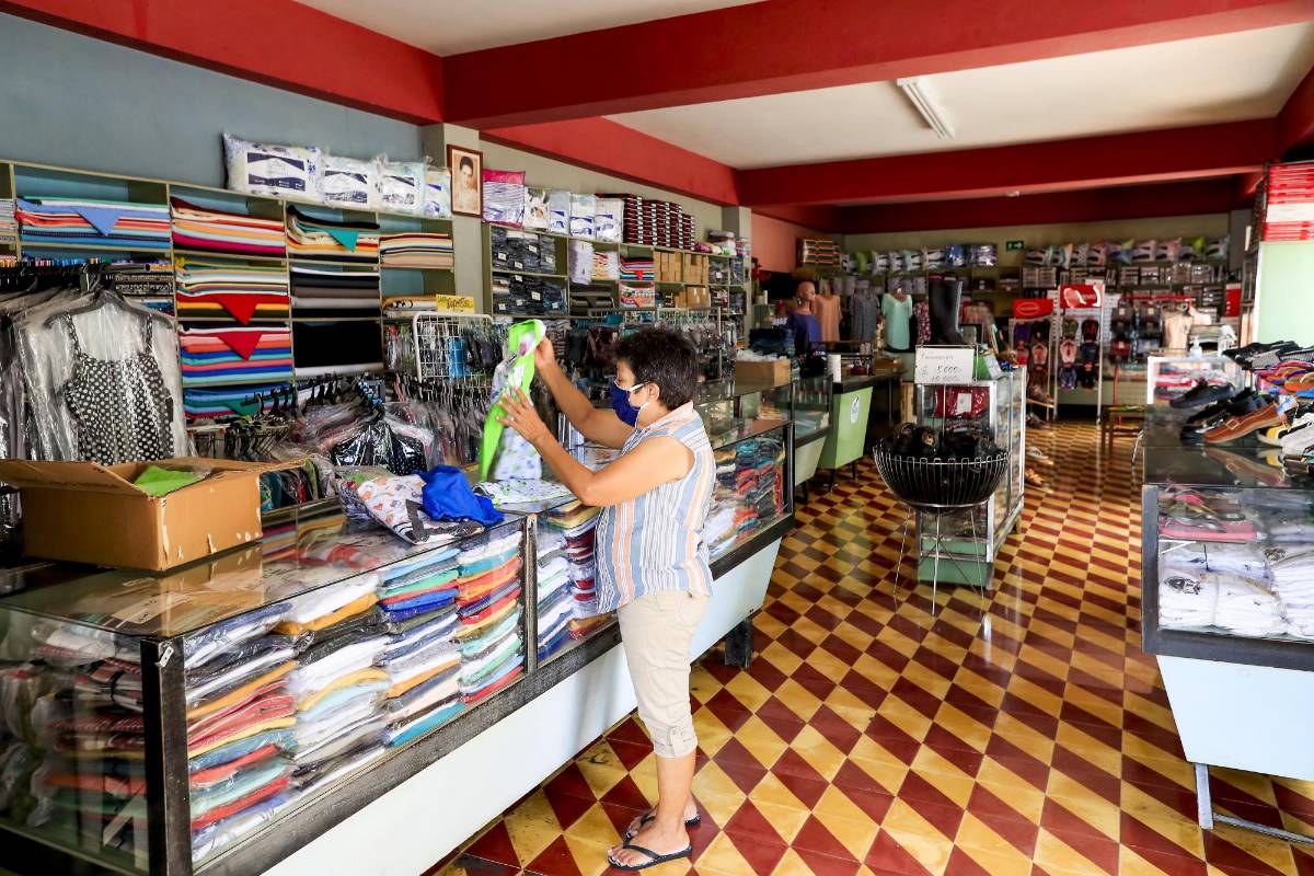 Recorrido por el Municipio de Santa Fe de Antioquía para ver la reactivación del comercio . Foto: Jaime Pérez Munévar