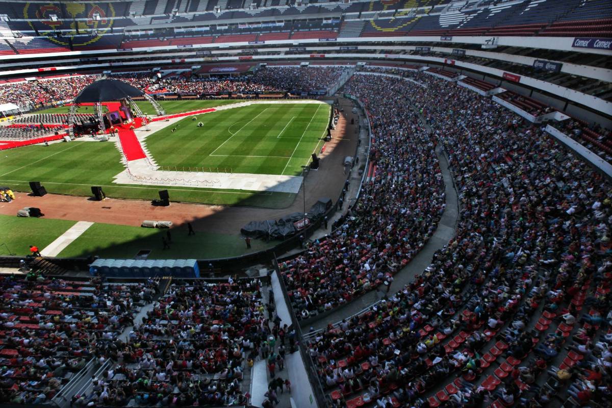 El mítico recinto donde juega el América se fue colmando de a poco para despedir al ídolo. FOTO AP