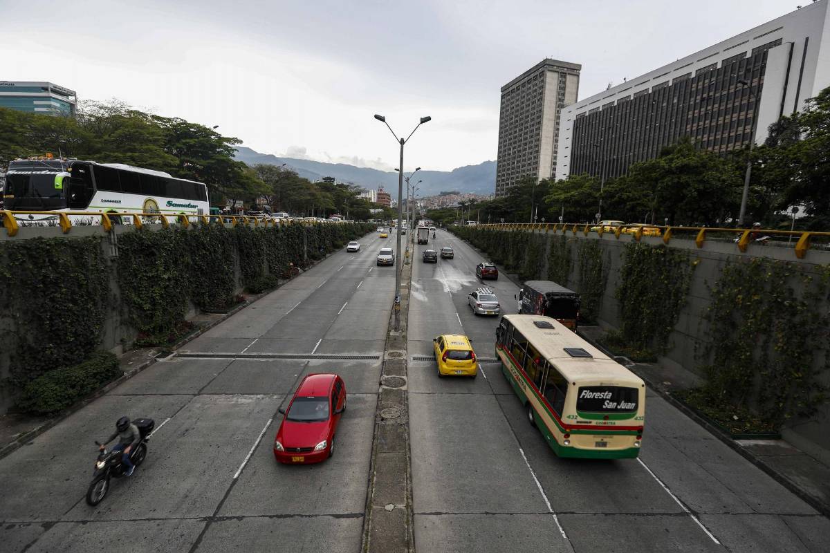 Con la extensión del aislamiento y la reapertura de otros sectores, el llamado es a extremar el auto cuidado para evitar el contagio. Foto: Manuel Saldarriaga Quintero.