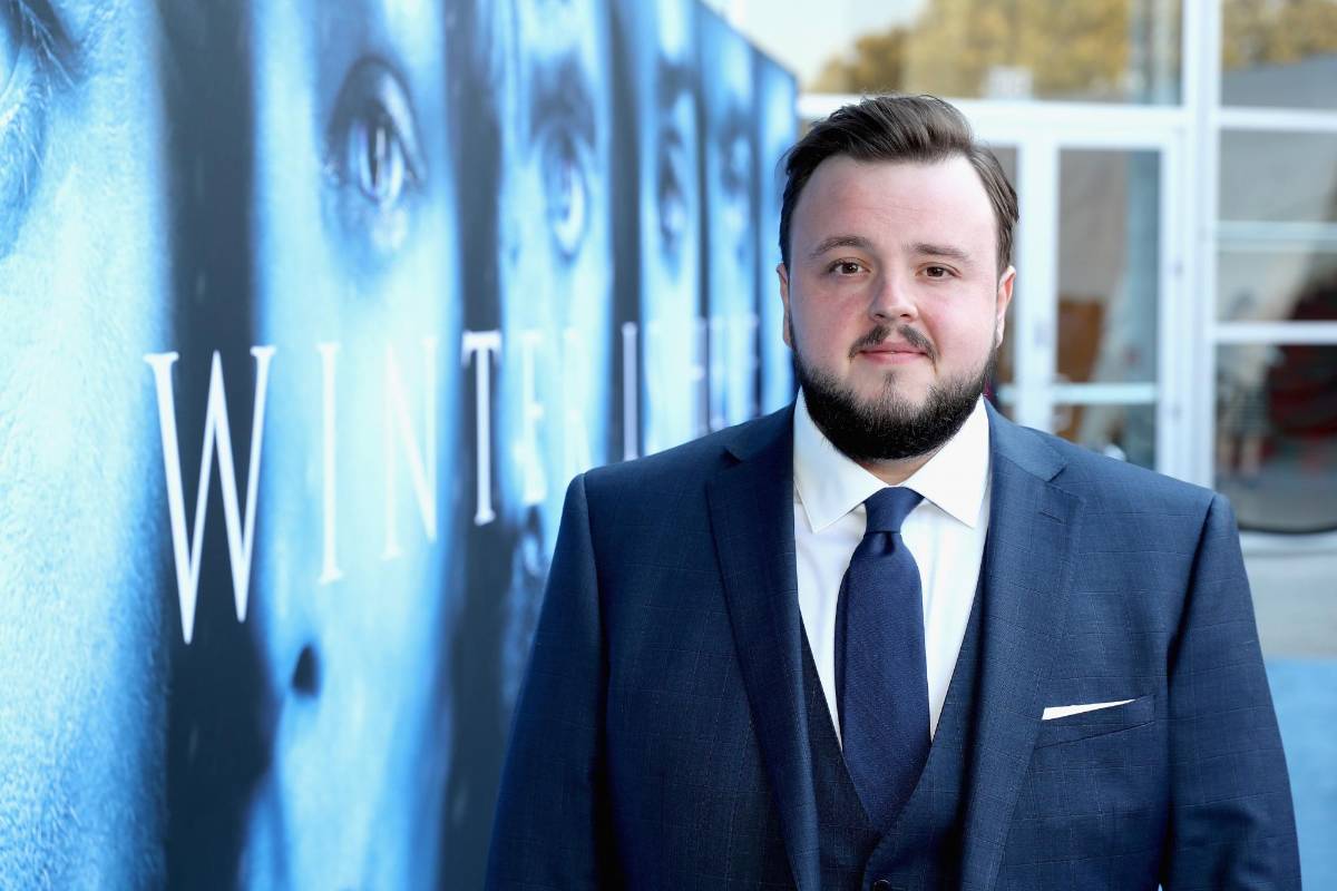 John Bradley también estuvo en el estreno. FOTO AFP