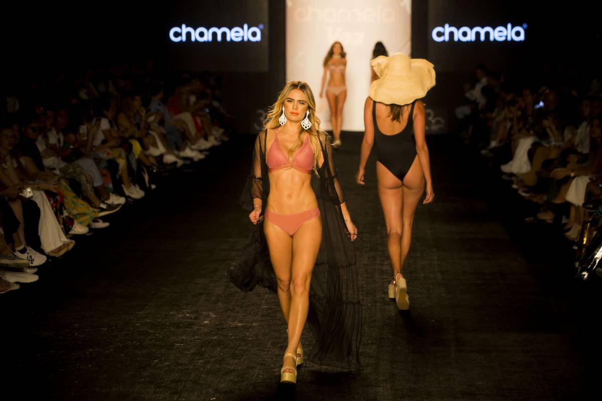 La sensualidad la aportaron los kimonos transparentes. FOTO Carlos Velásquez