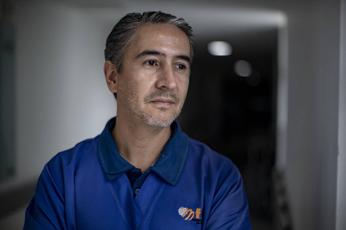 Juan Carlos Cataño, 45 años, internista infectólogo desde 2006 en la clínica Las Vegas. Foto: Esteban Vanegas
