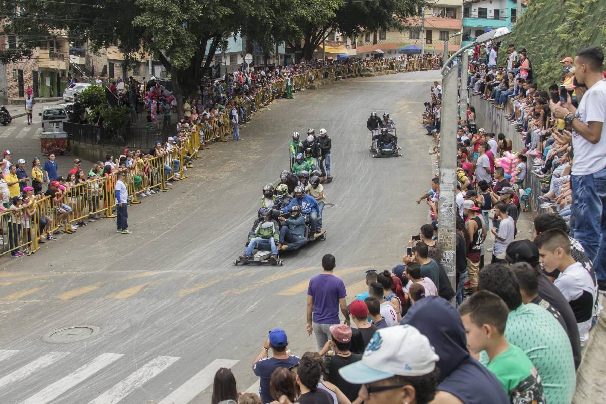 Más de 3.000 participantes tuvo la edición 27 del Festival de Carros de Rodillos. FOTO Carlos Alberto Velásquez.