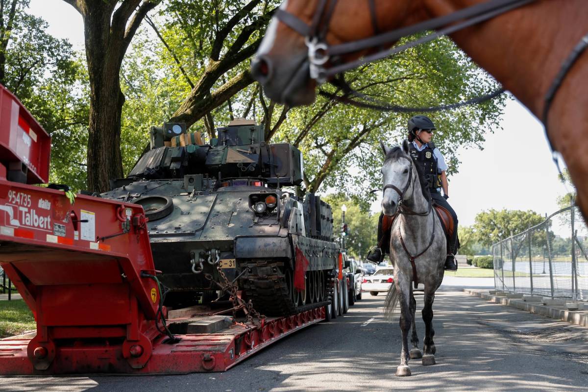 Los tanques militares llegaron a Washington desde bases en diferentes regiones de EE. UU. FOTO Reuters