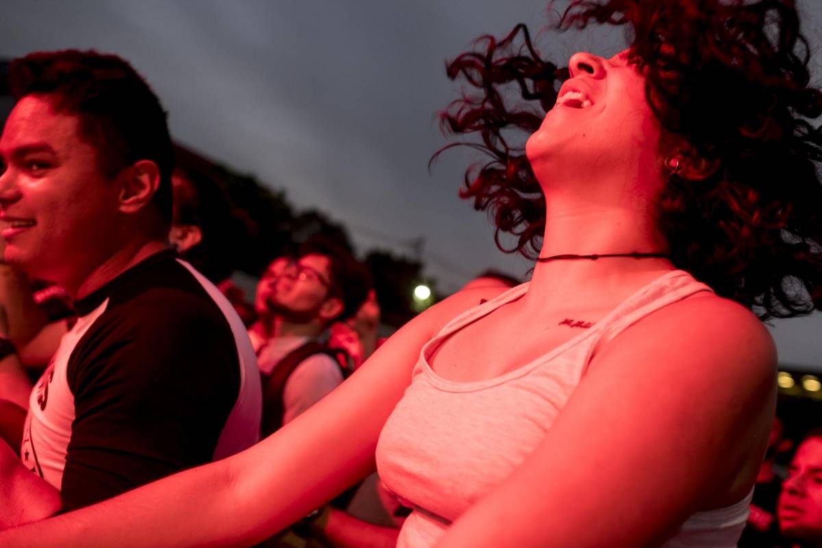 El clima ayudó a que miles de personas disfrutaran de las bandas durante toda la tarde y la noche. Foto: Santiago Mesa