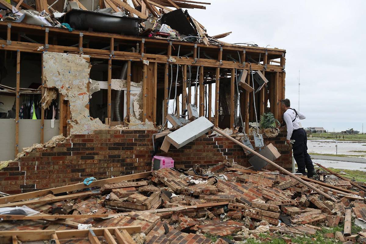 El servicio meteorológico estadounidense calificó como unas inundaciones catastróficas sin precedentes en el este de Texas y en Houston. FOTO AFP