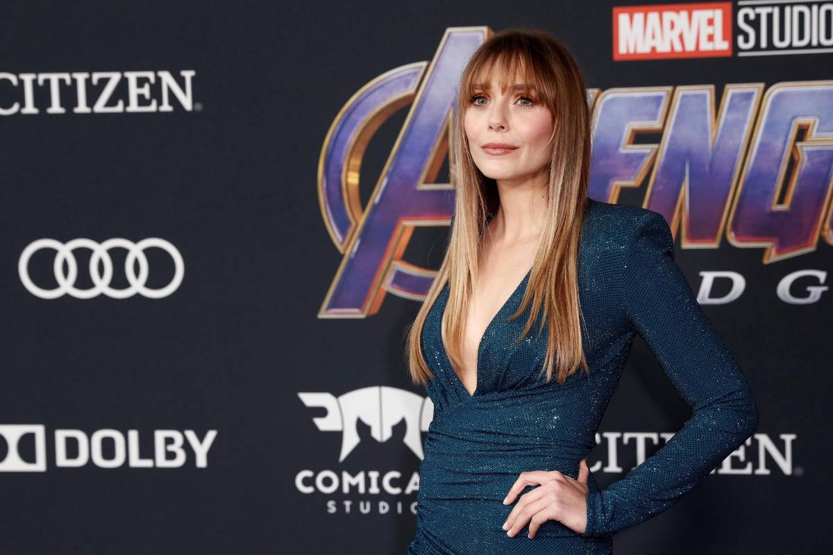 Elizabeth Olsen posa a su llegada este lunes al estreno de la película Avengers: Endgame en el Centro de Convenciones de Los Ángeles, California. FOTO Efe