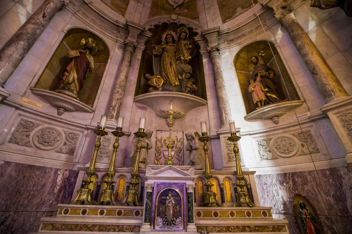 Esta catedral alberga una colección artística del Museo que reúne 45 pinturas y 15 esculturas de épocas que van desde el siglo XII al XIX. FOTO JULIO CÉSAR HERRERA