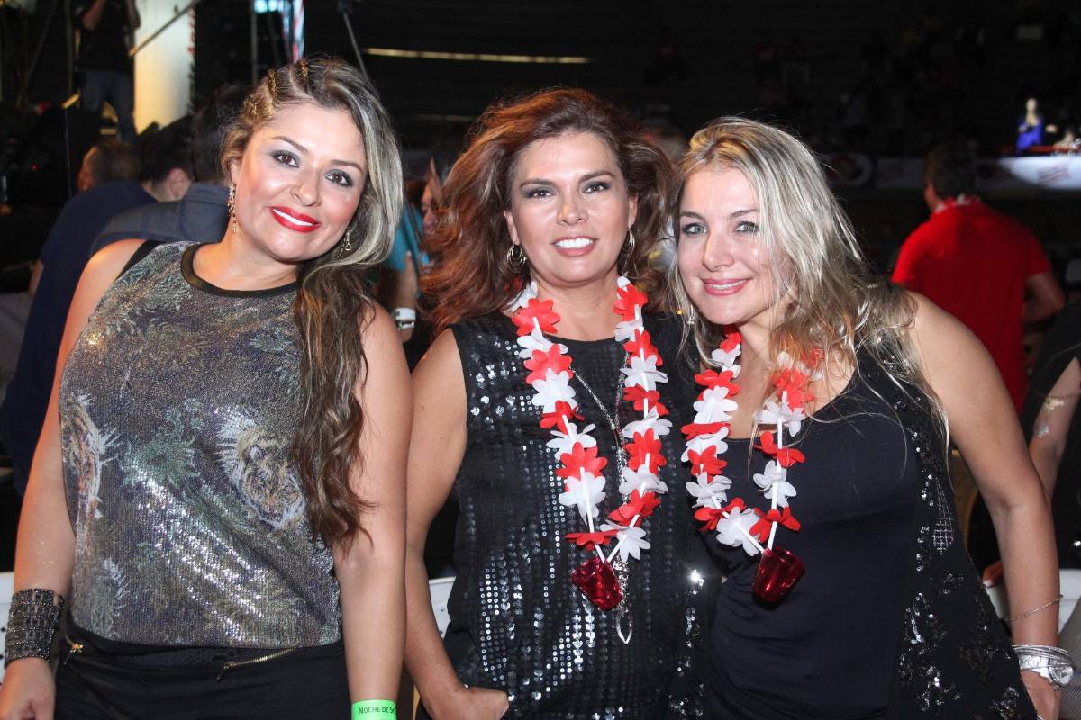 Alejandra Atehortúa, Adriana Camero y Carolina Arbeláez. Foto Cámara Lúcida.