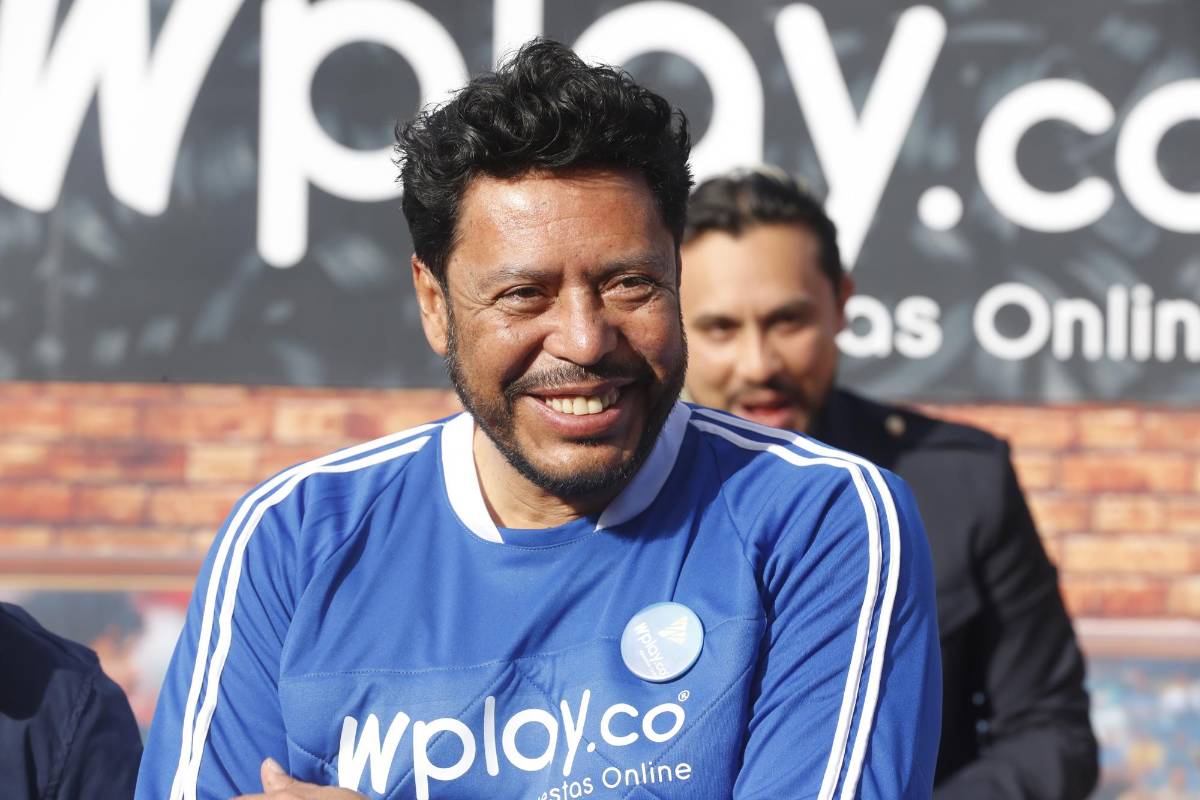 El corte de cabello se realizó en la previa del amisto Atlético Nacional vs Lanús FOTOS JAIME PÉREZ