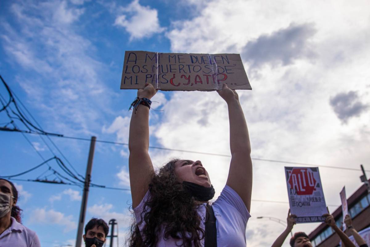 También escribieron en contra de la ola de violencia que se ha presentado recientemente en el país. FOTO CARLOS VELÁSQUEZ