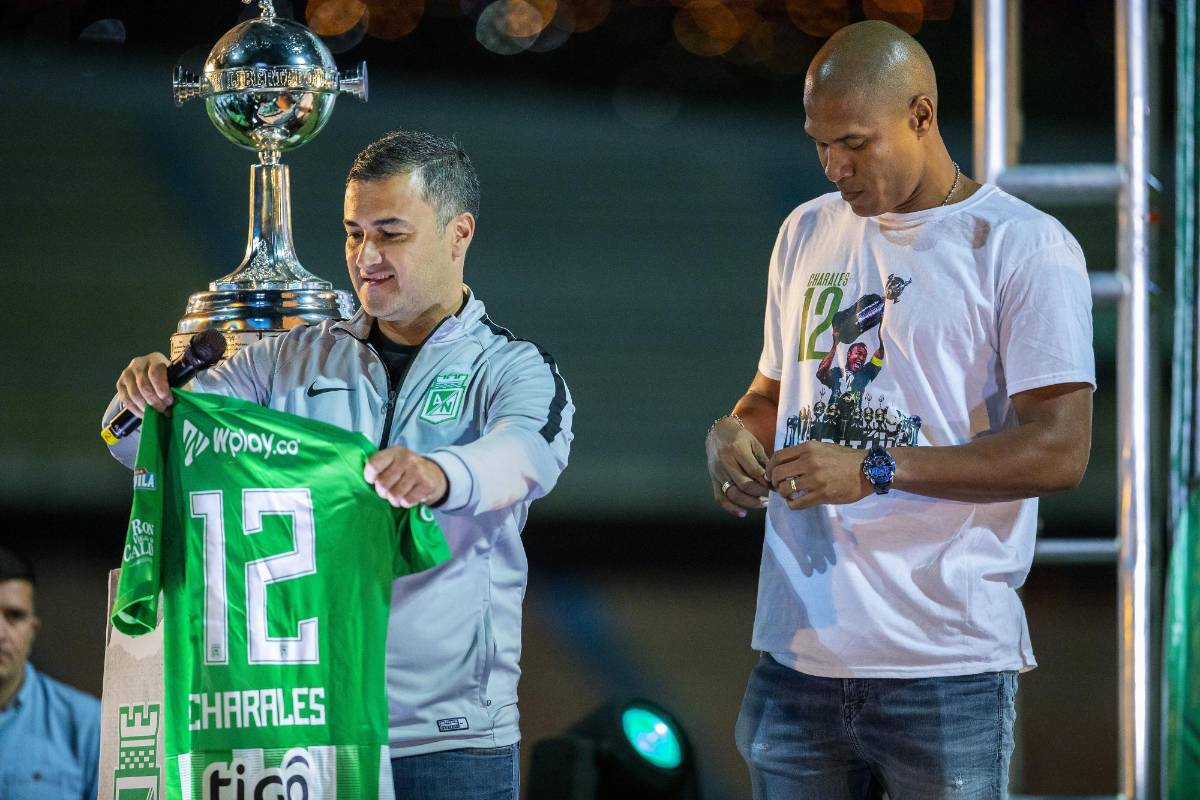 El club anunció que retirará el dorsal número 12 que portó durante 8 años el defensor. FOTO: Carlos Alberto Velásquez
