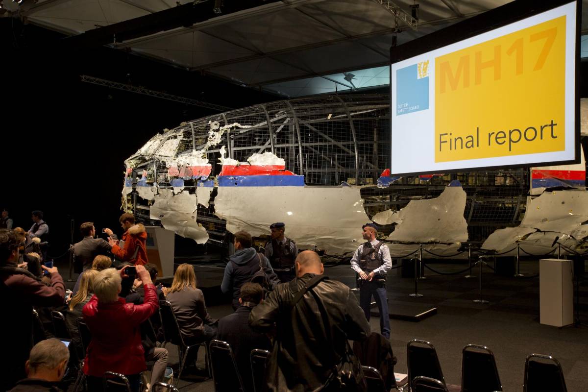 El primer ministro holandés, Mark Rutte, pidió a Rusia que coopere activamente en la investigación criminal que lidera su país, junto a Malasia, Australia, Ucrania y Bélgica. FOTO AP