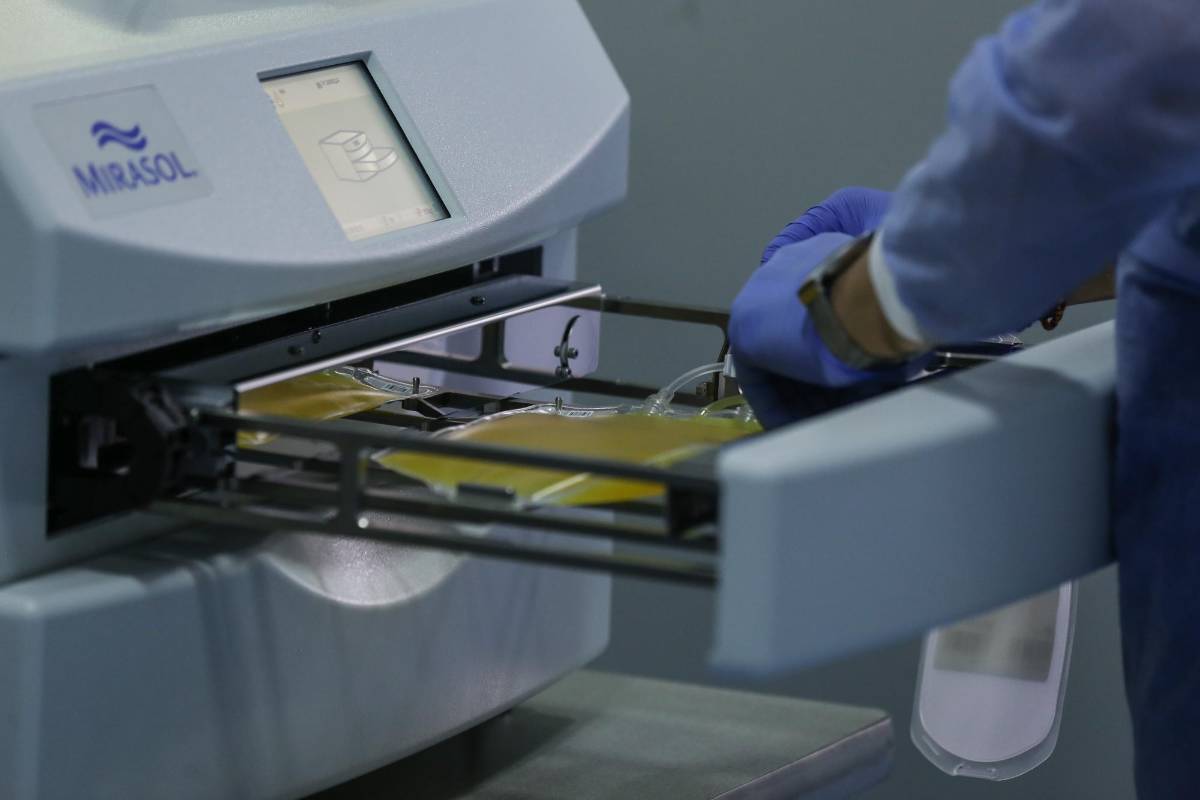En el Instituto Distrital de Ciencia, Biotecnología e Innovación en Salud (IDCBIS) se llevan a cabo los estudios del uso de plasma de convalecientes para el tratamiento de pacientes con covid-19. FOTO COLPRESA