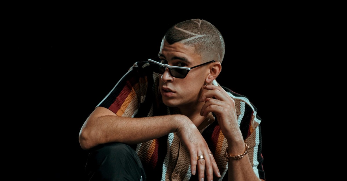 Los Rivera Destino y Bad Bunny lanzan un bolero dedicado a los padres