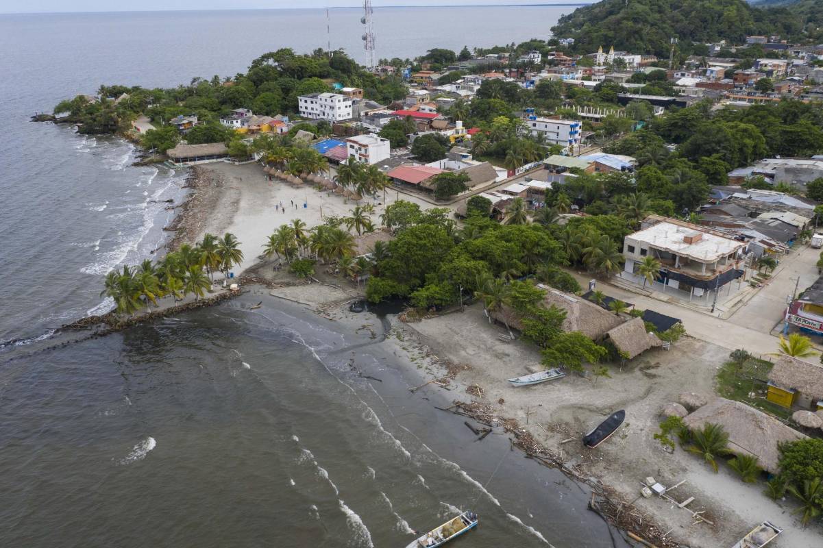 Las Medidas de bioseguridad para volver al mar, implicaran un cambio de mentalidad en la forma de vacacionar con el fin de garantizar el cuidado para evitar contagios de covid . Foto: Manuel Saldarriaga Quintero.
