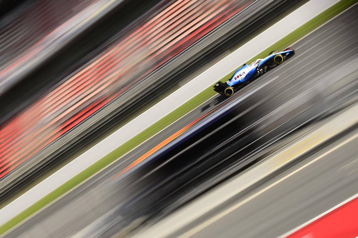 El pilotobBritánico de Williams, George Russell, participa en las pruebas para la nueva temporada del Gran Premio de Fórmula Uno en el circuito de Cataluña en Montmeló, en las afueras de Barcelona. Foto:AFP
