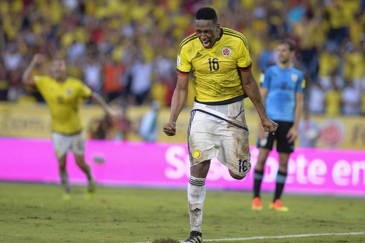 Yerry Mina celebró a rabiar su gol. FOTO AFP