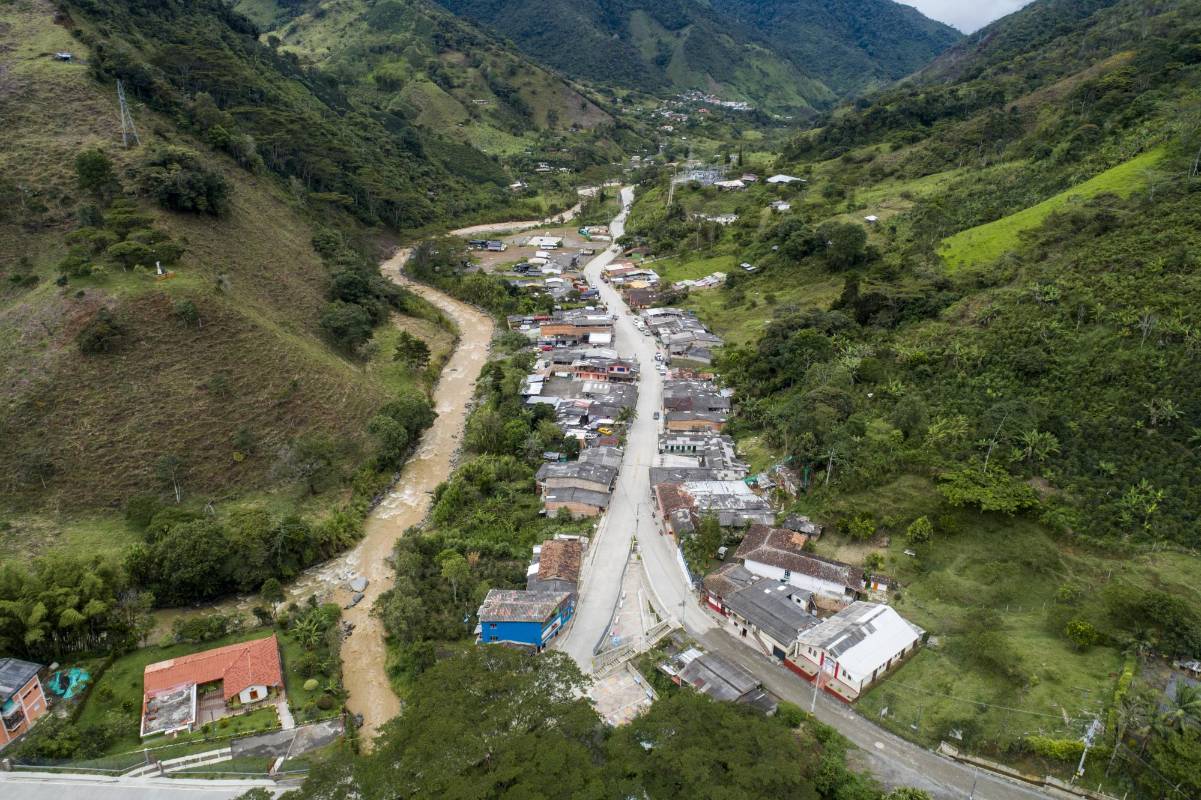 En El Carmen de Atrato, Chocó, las obras ya están terminadas y la comunidad de El Siete es una de las beneficiadas. Foto: Esteban Vanegas