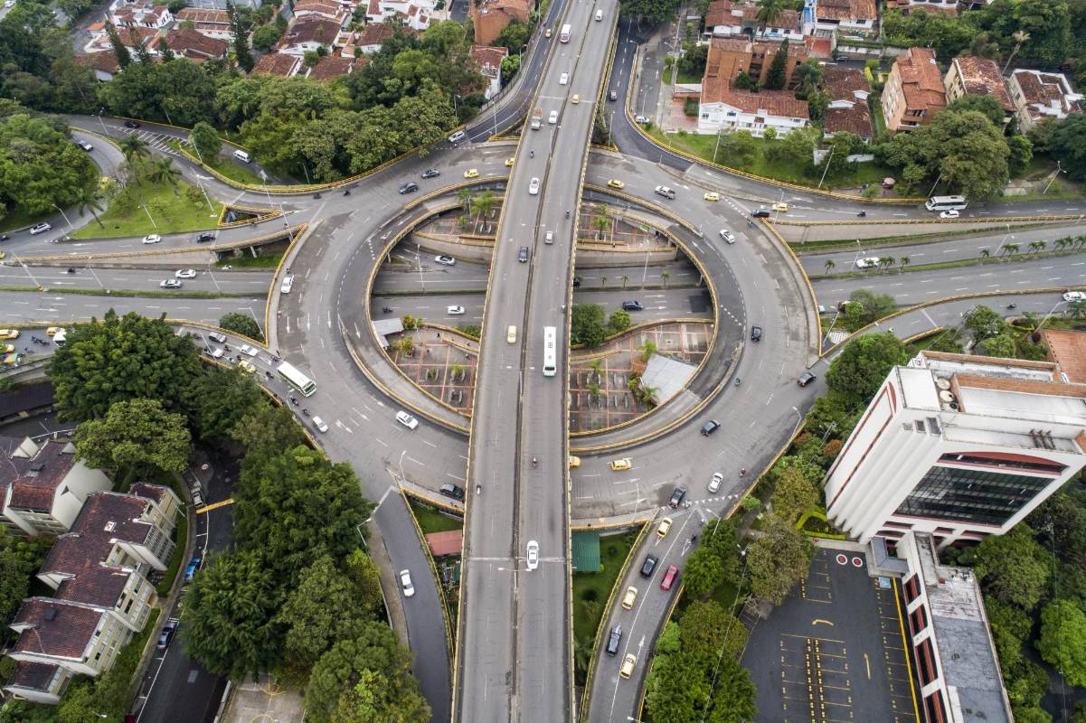 Glorieta de La Aguacatala en el centro de Medellín. Foto: Esteban Vanegas