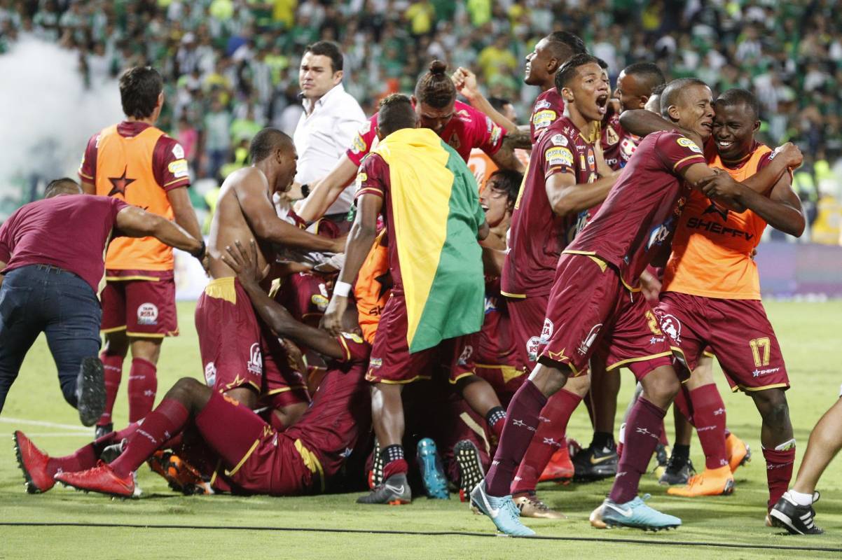 Tolima empató la serie al minuto 93 y venció 4-2 en los penales. Ibagué está de fiesta. FOTO MANUEL SALDARRIAGA