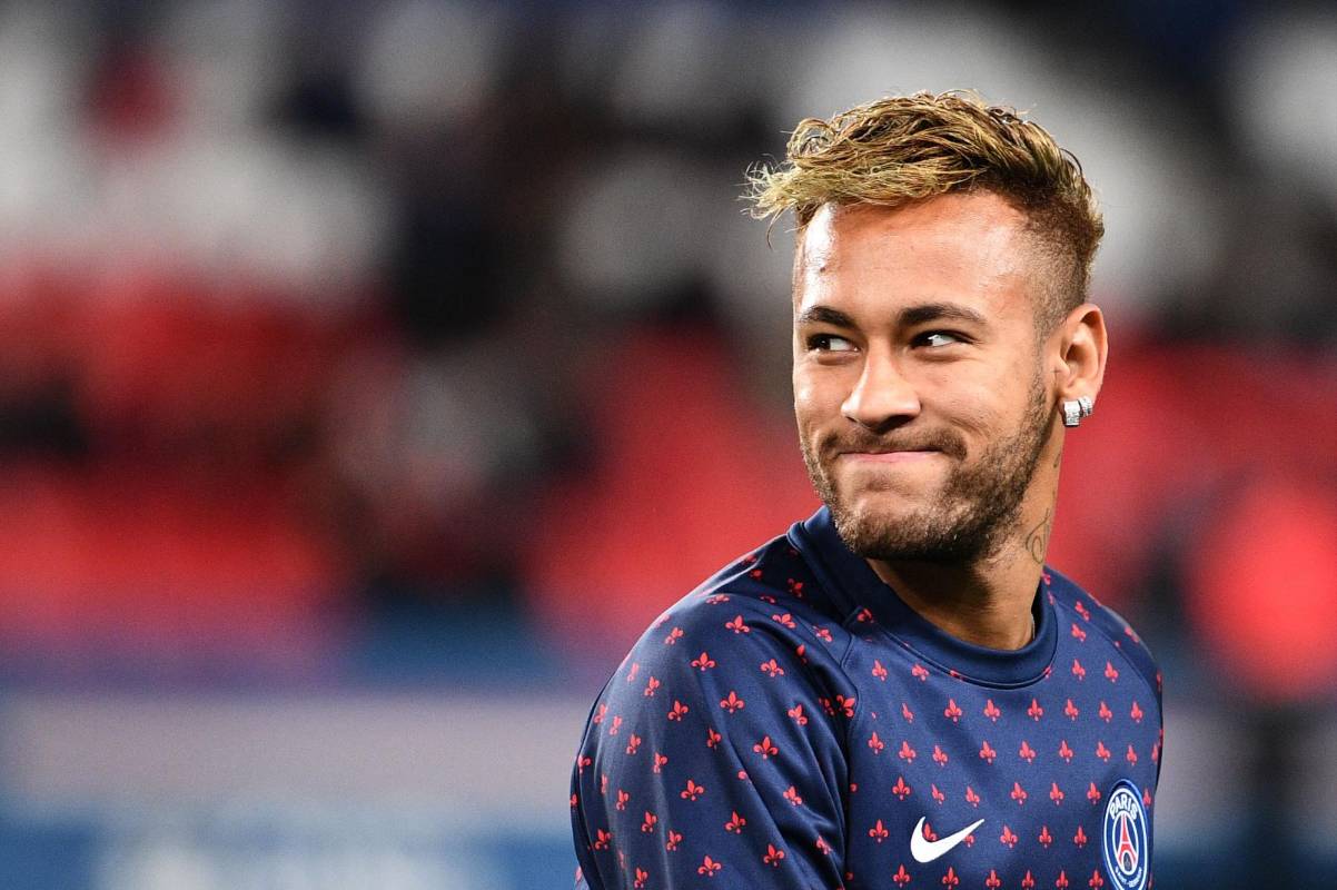 El astro brasileño del París Saint-Germain, Neymar, ocupa el cuarto lugar en el listado de Forbes con 95,5 millones de dólares. FOTO AFP