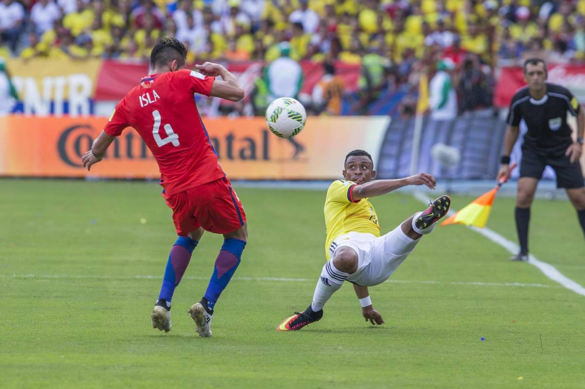 Colombia y Chile empataron sin goles en un discreto partido por la undécima jornada de la Eliminatoria. FOTO Juan Antonio Sánchez