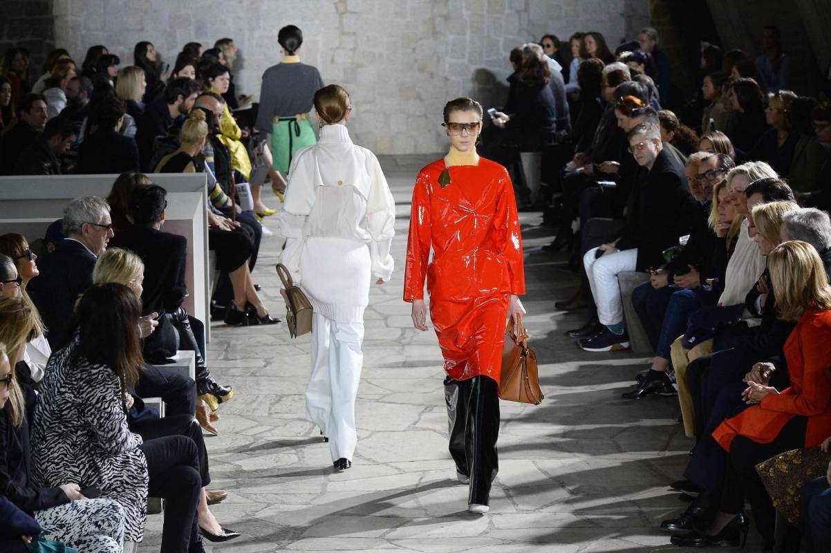Creaciones actuales de Loewe. FOTO AFP
