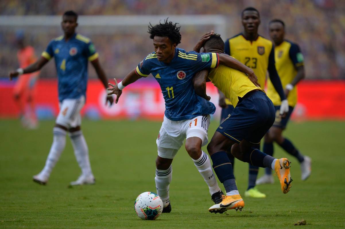 En los últimos 25 años en duelos entre Colombia y Ecuador no había antecedentes de una goleada como la que le propinó la selección dirigida por Gustavo Alfaro a la tricolor 6-1. De esa forma tambalea la era Queiroz. Foto: AFP.