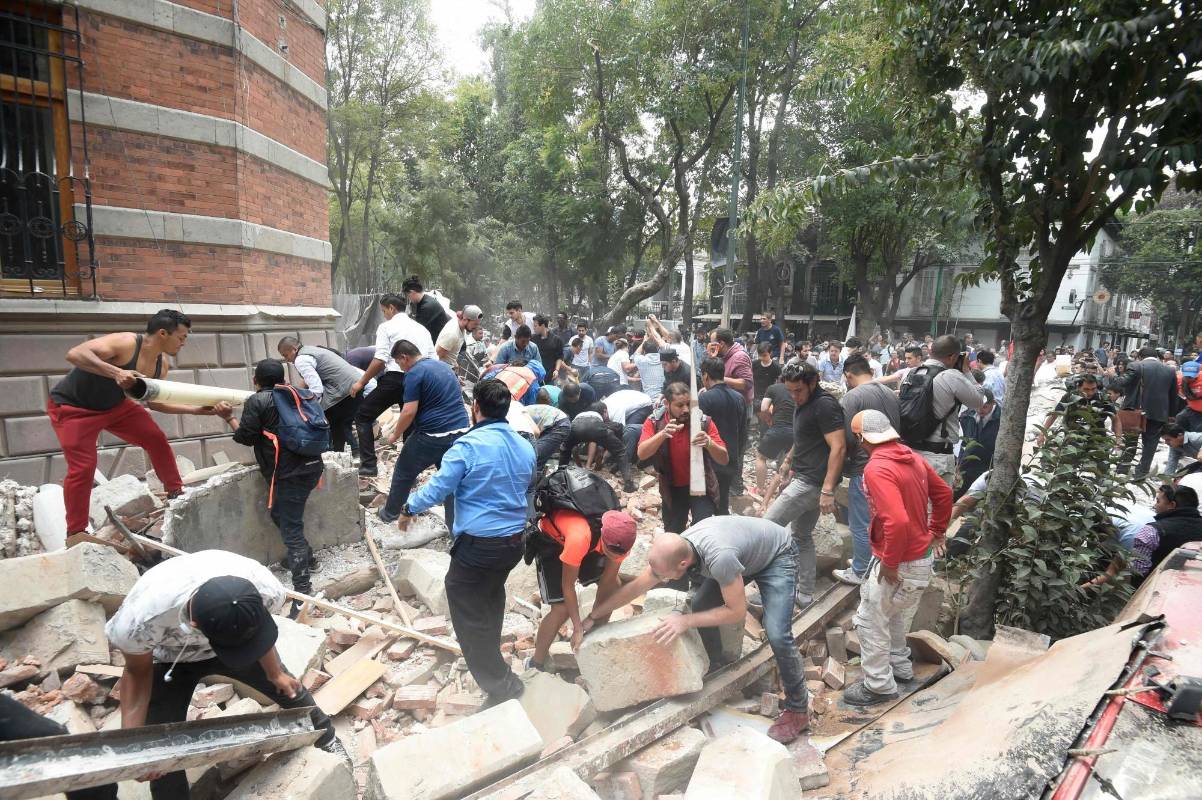 Un terremoto de magnitud 7,1 sacudió el centro de México y afectó importantes edificios. AFP