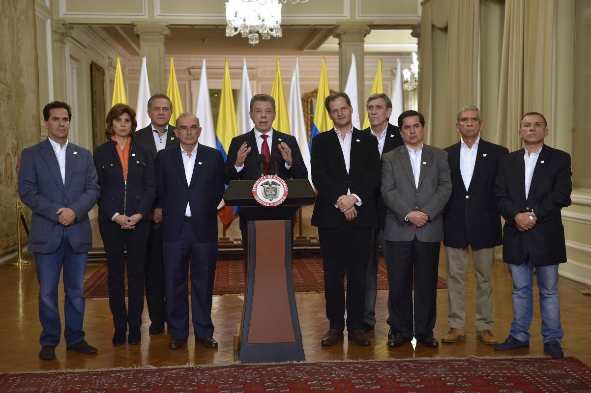 En la noche del 2 de octubre el Presidente acepta la derrota en el plebiscito y anuncia que no se rendirá en la búsqueda de la paz, invitando a la oposición a aportar al proceso. Foto: presidencia