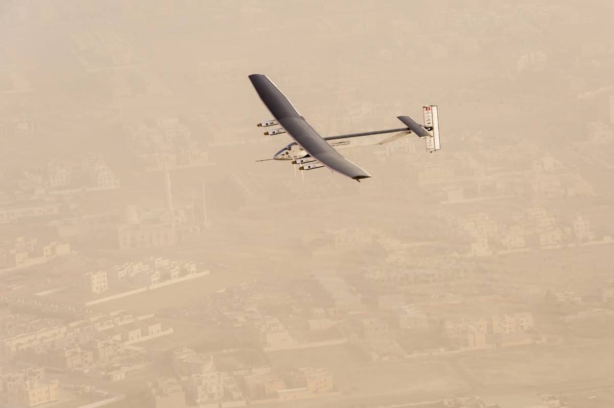 El avión alcanzará una altitud de alrededor de 28.000 pies (8.500 metros) durante el día para captar los rayos del sol. FOTO AFP