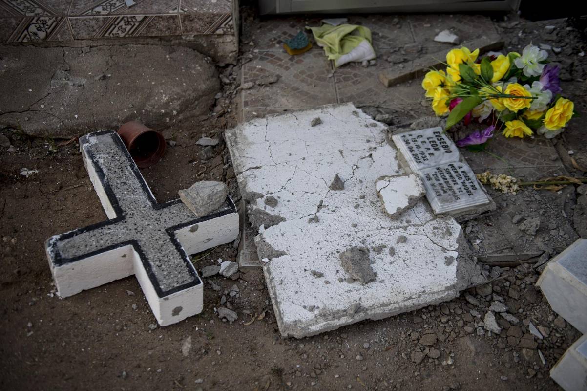 Hasta las 7:12 a.m. de este jueves se han presentado un total de 71 réplicas del sismo principal. FOTO AFP