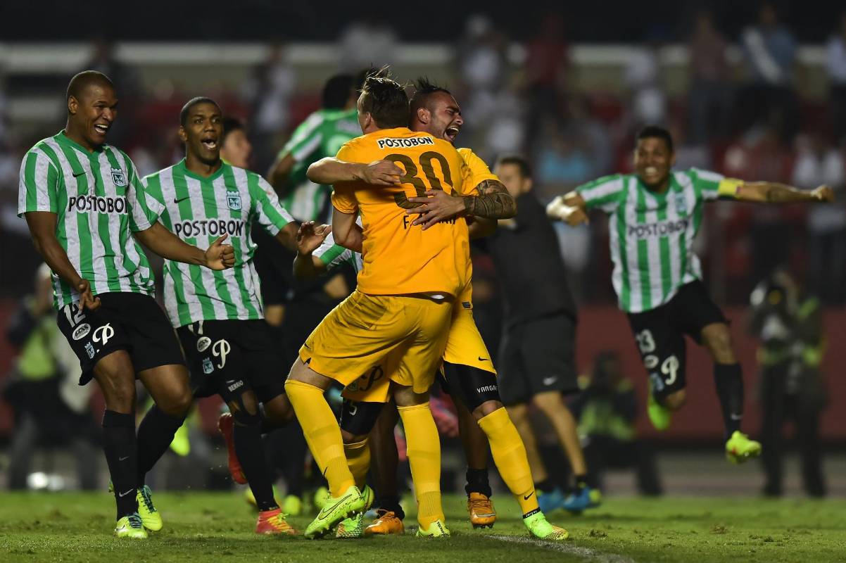 Atlético Nacional venció por penaltis (4-1) a Sao Paulo de Brasil en el estadio Morumbi. FOTO AFP