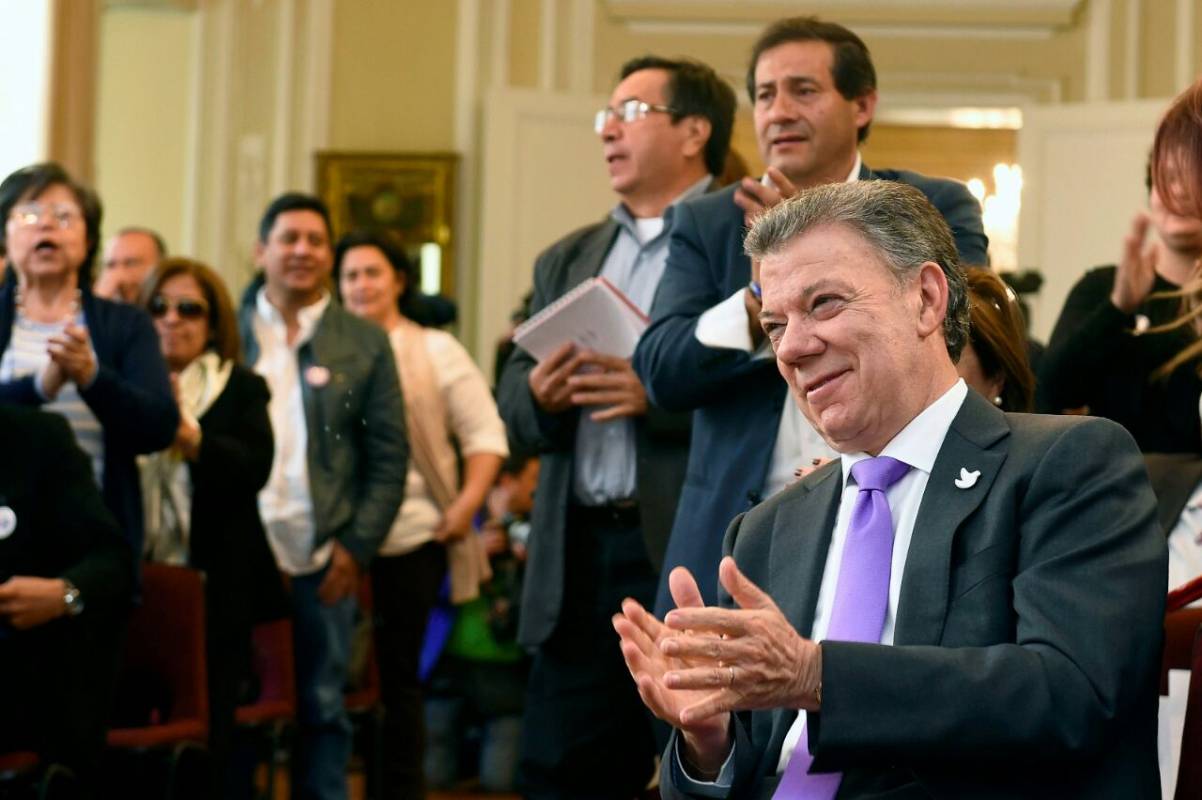 Promotores del Sí y equipo de trabajo de Presidencia acompañaron durante la mañana al Presidente. FOTO CORTESÍA 