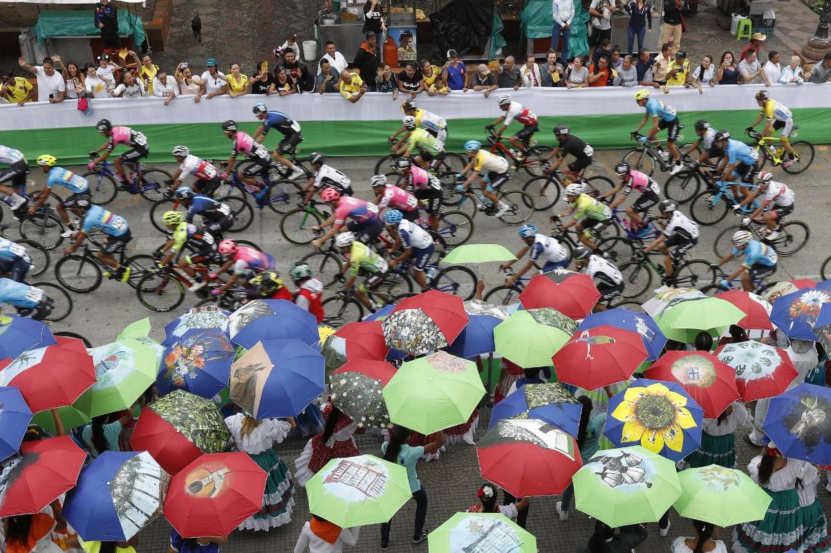 Con la victoria de Nairo Quintana y el título de Miguel Ángel López terminó el Tour Colombia 2.1 que se corrió en Antioquia y contó, entre otros, con la presencia del cuatro veces campeón del Tour de Francia, Chris Froome. FOTOS MANUEL SALDARRIAGA Y JUAN ANTONIO SÁNCHEZ.