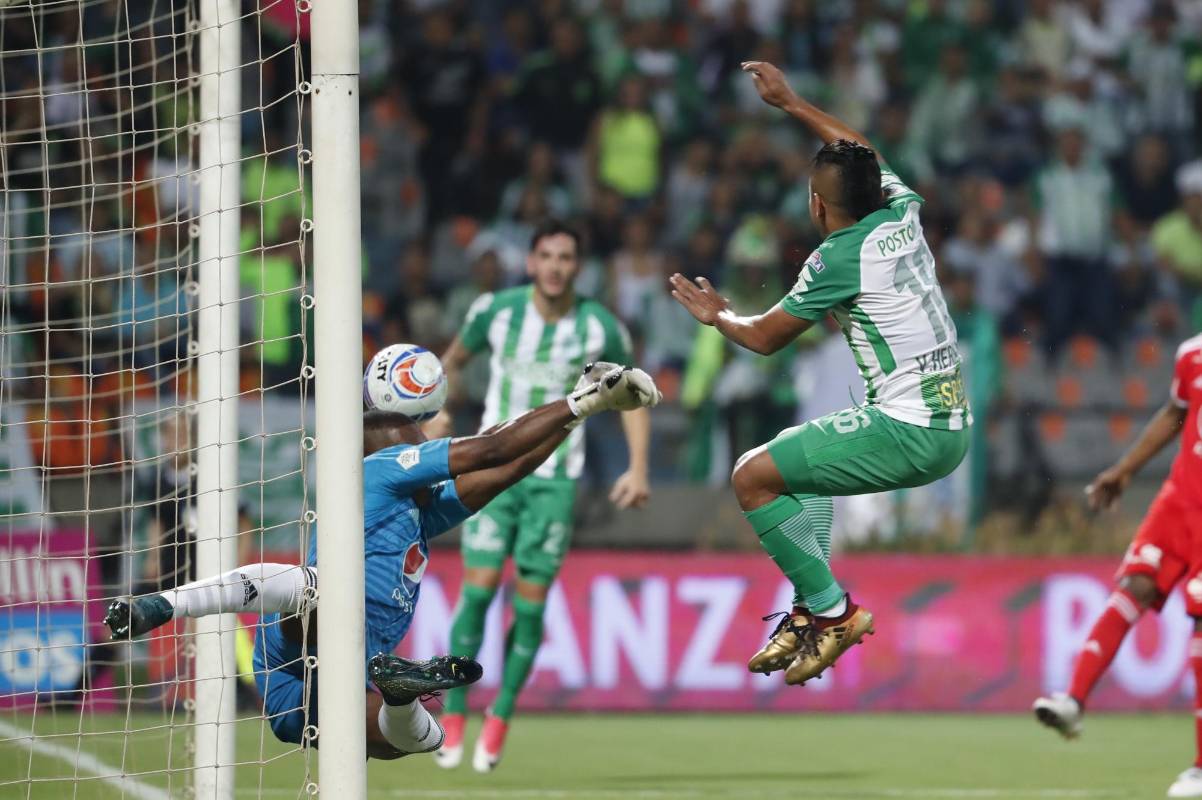 Nacional sufrió para vencer a un defensivo América de Cali. El equipo de Almirón volvió a la victoria luego de dos fechas. FOTO RÓBINSON SÁENZ