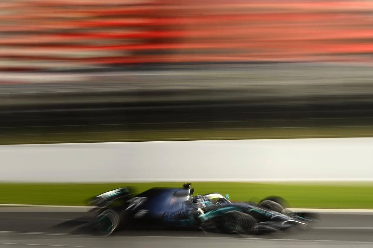 El piloto finlandés de Mercedes, Valtteri Bottas, participa en las pruebas para la nueva temporada del Gran Premio de Fórmula Uno en el circuito de Cataluña en Montmeló, en las afueras de Barcelona. Foto:AFP.