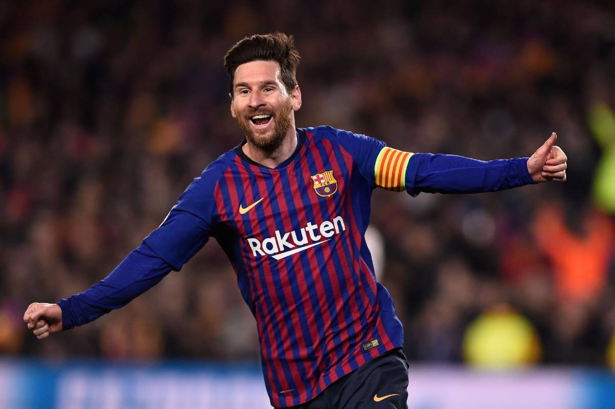 Lionel Messi hace su aparición en el tercer lugar del escalafón al reportar una suma de 104 millones de dólares, de los cuales 72 millones correspondieron a su sueldo en el Barcelona. El resto de dinero ingresó a sus cuentas por publicidad y otras actividades. FOTO EFE