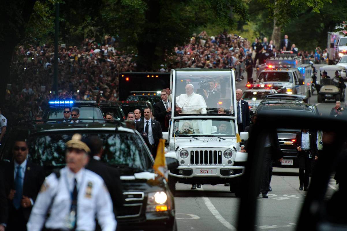 Además de la multitud, el recorrido del Papa Francisco se destacó por las extremas medidas de seguridad. FOTO AFP