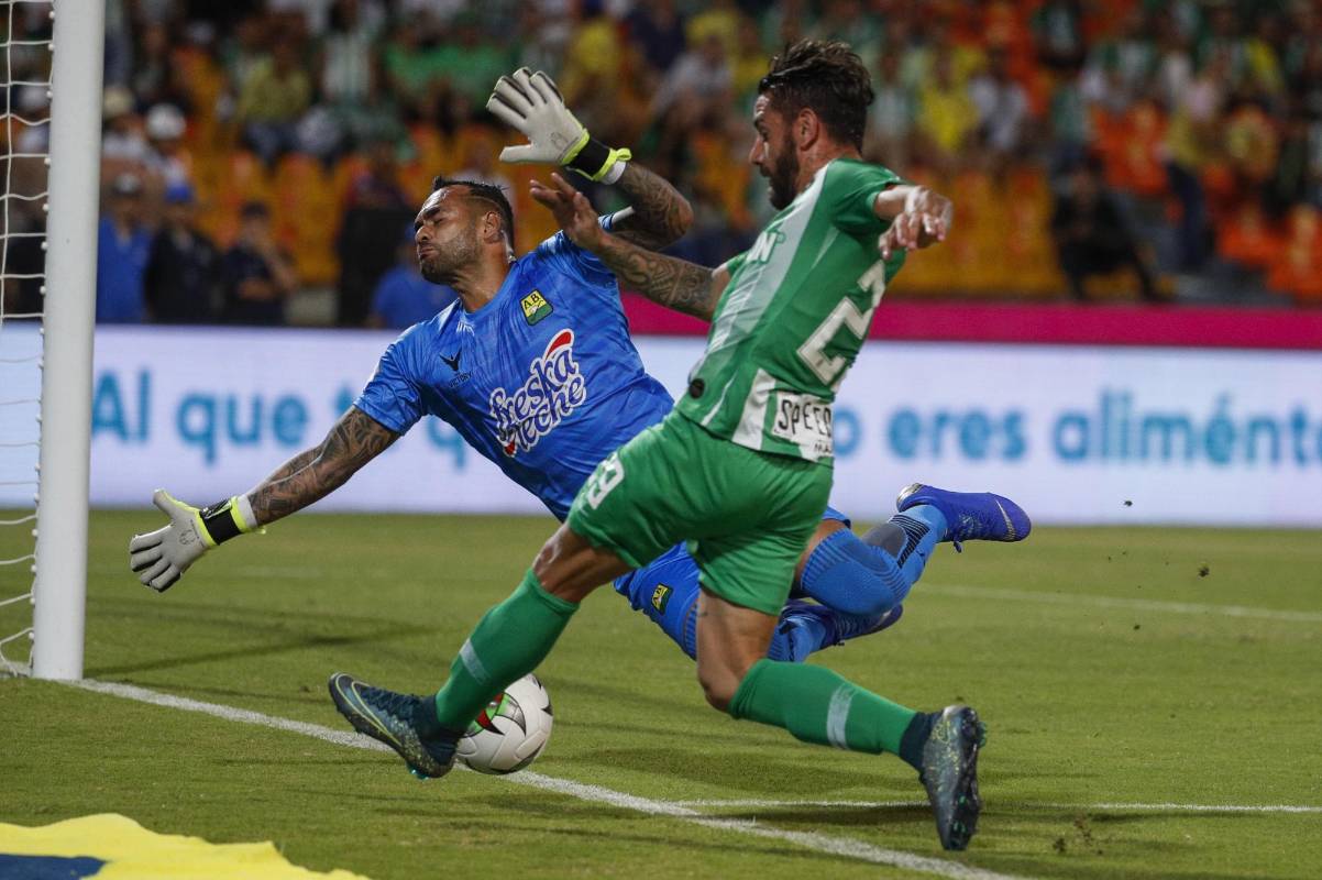 Seis cambios que hizo Juan Carlos Osorio en su acostumbrada rotación frente al partido anterior solo le alcanzó para un empate de local. Foto: Manuel Saldarriaga Quintero
