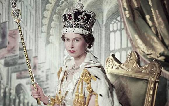 El diamante está en la corona de la reina desde el siglo pasado. FOTO Archivo
