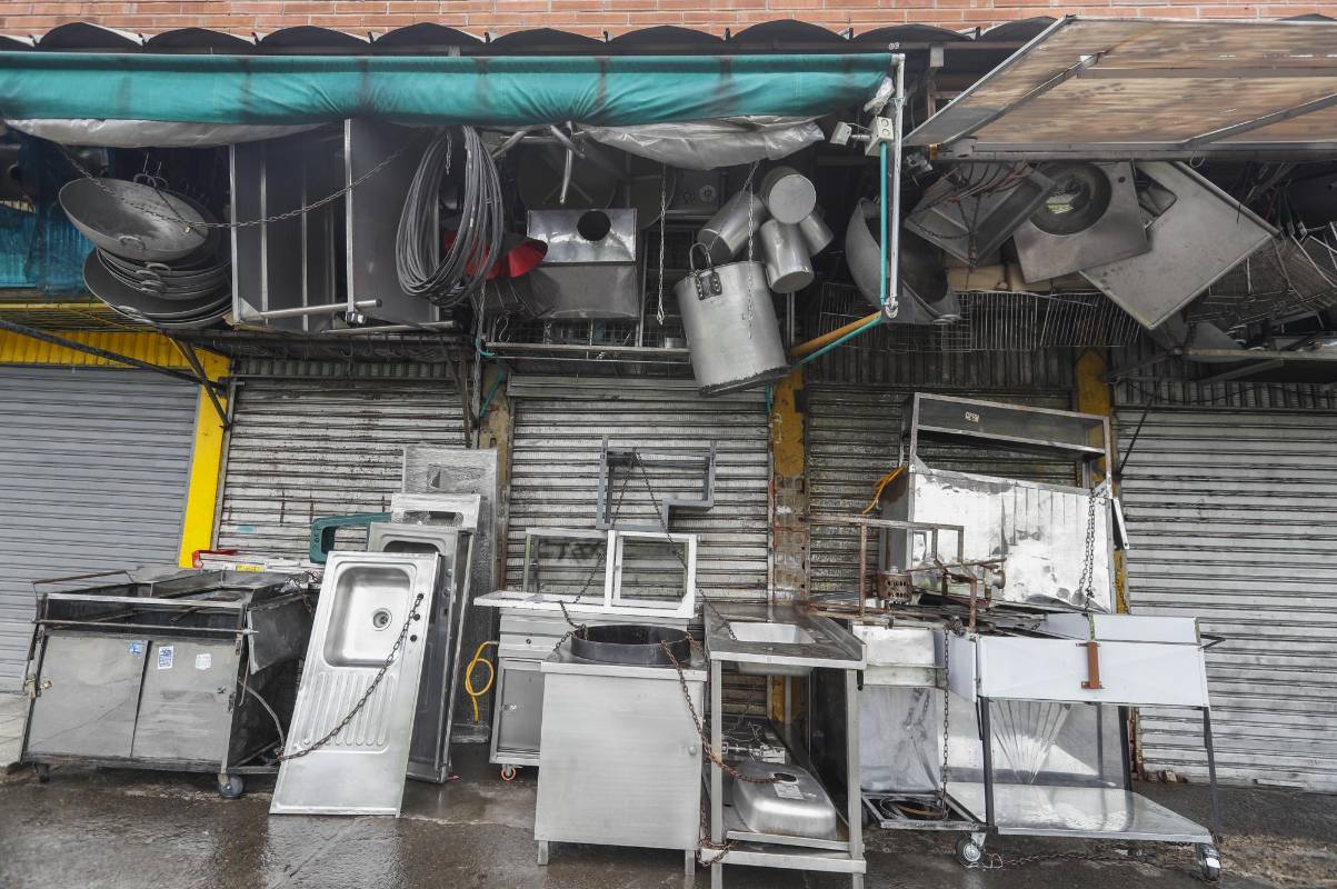 Por irregularidades que encontró la Alcaldía de Medellín, determinaron su cierre por falta carencia de un plan de bioseguridad y saneamiento tras encontrar personas que salieron positivos en la prueba del covid-19. Foto: Manuel Saldarriaga Quintero